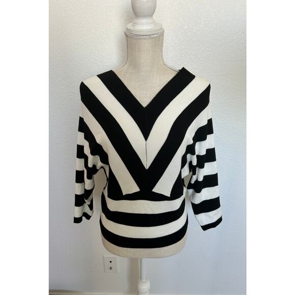 Truth By Republic Black and White Sweater - XS - Picture 1 of 4